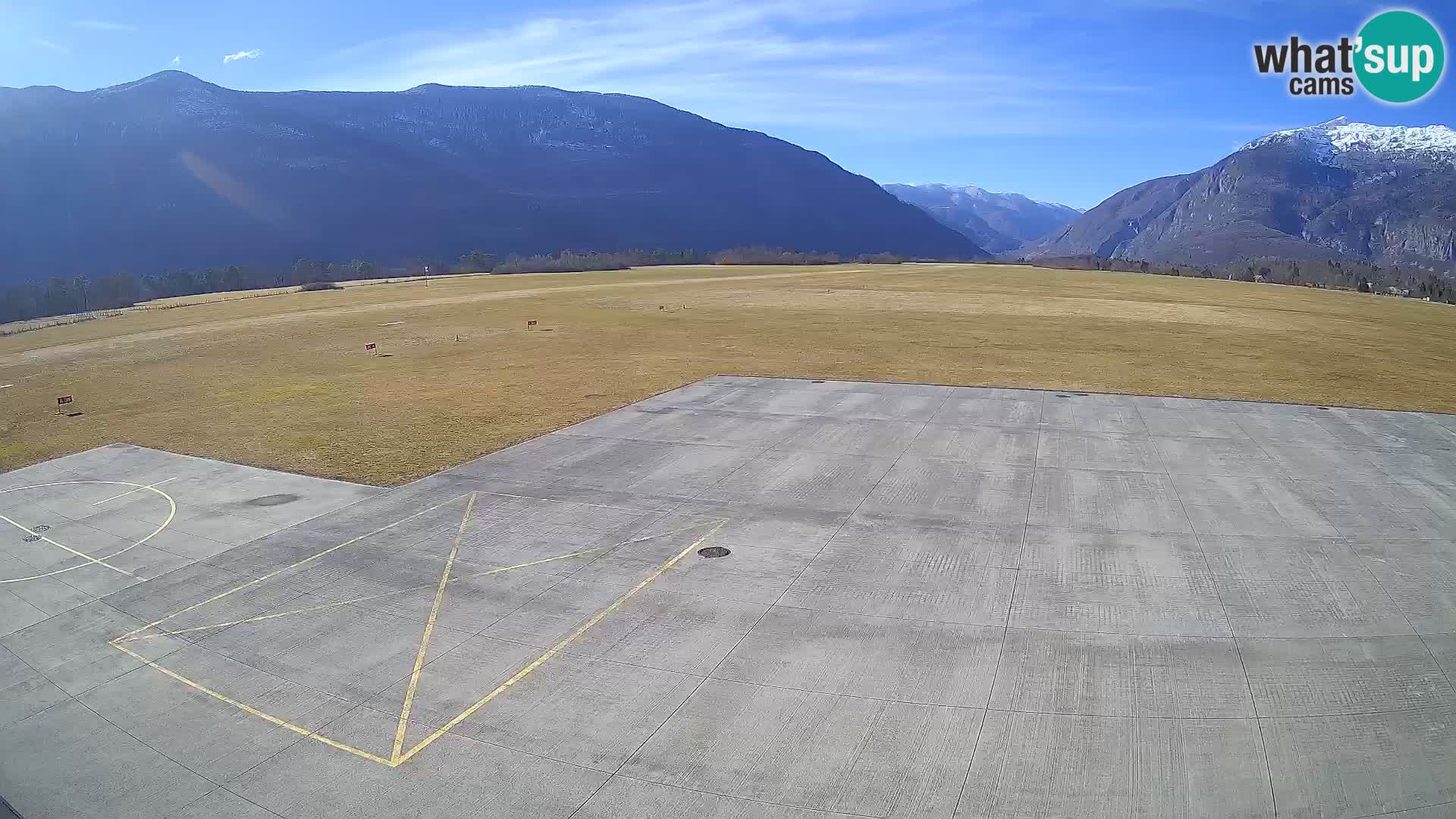 Bovec airport webcam – Skydive Bovec
