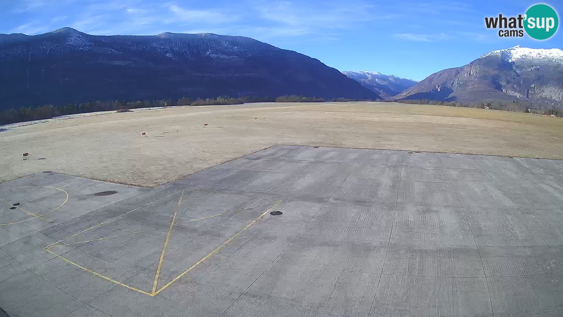 Bovec airport webcam – Skydive Bovec