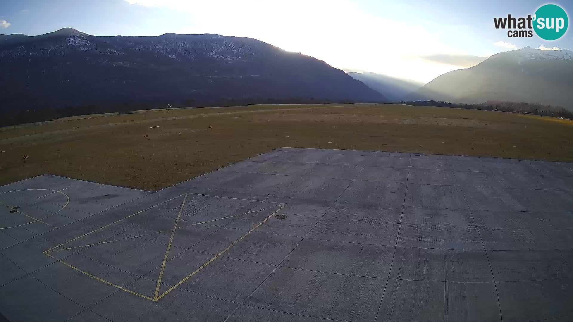 Bovec airport webcam – Skydive Bovec