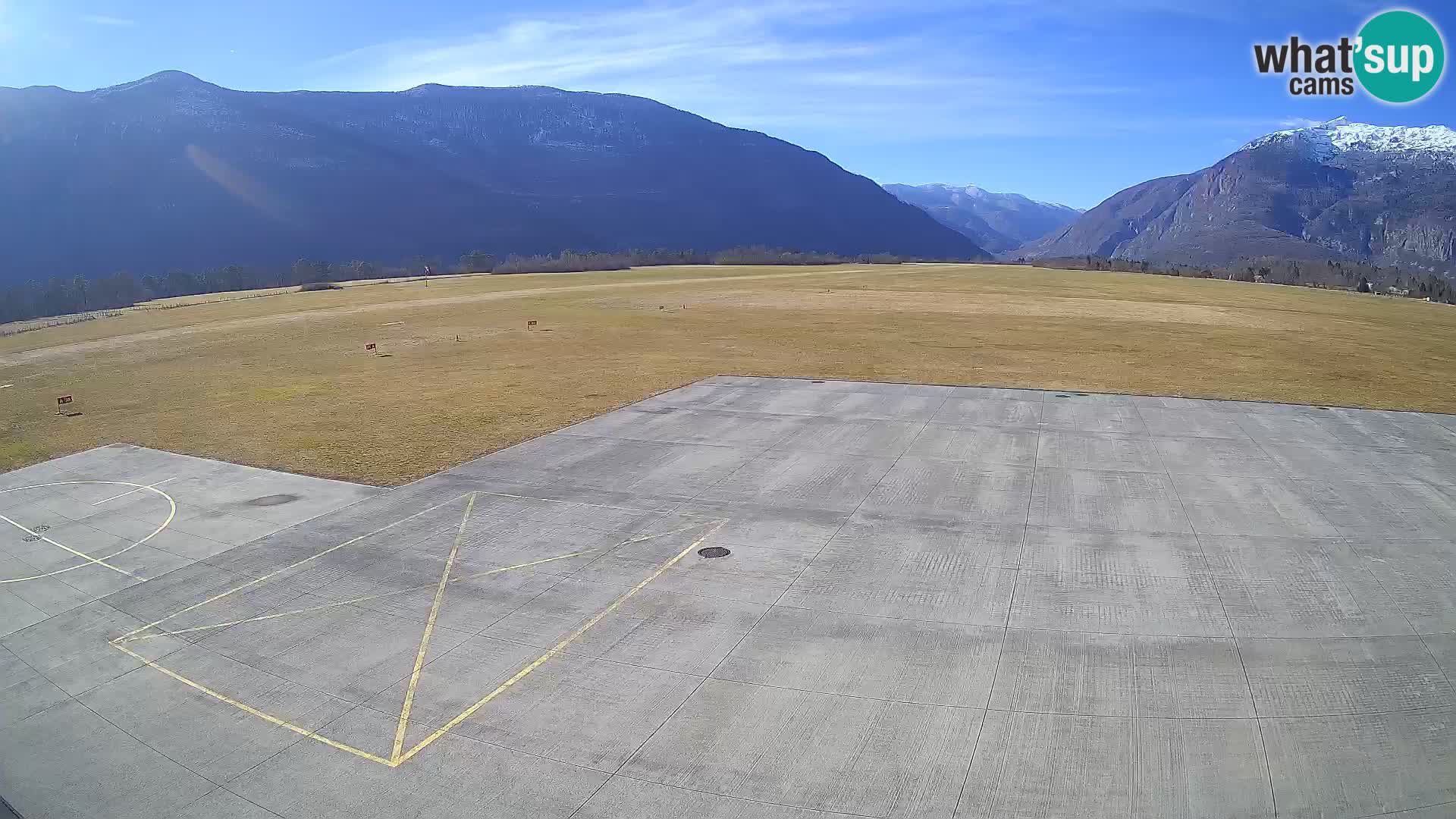 Bovec airport webcam – Skydive Bovec