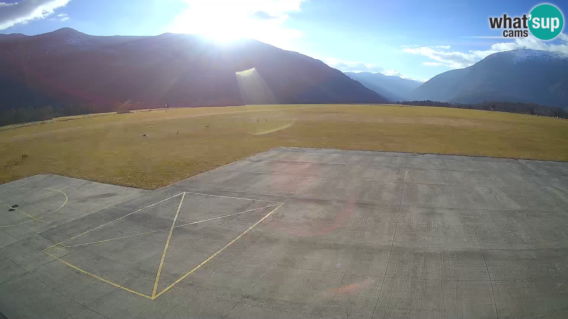 Bovec airport webcam – Skydive Bovec