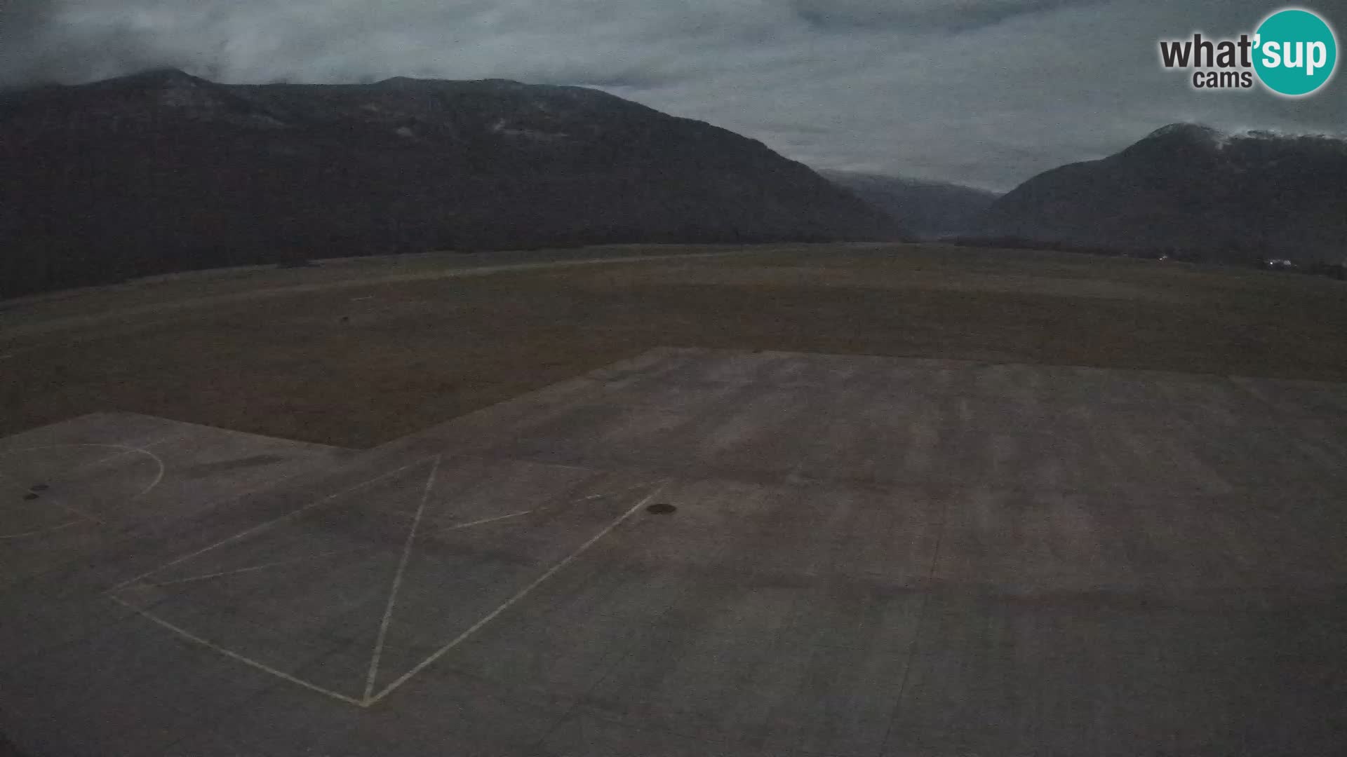 Bovec airport webcam – Skydive Bovec