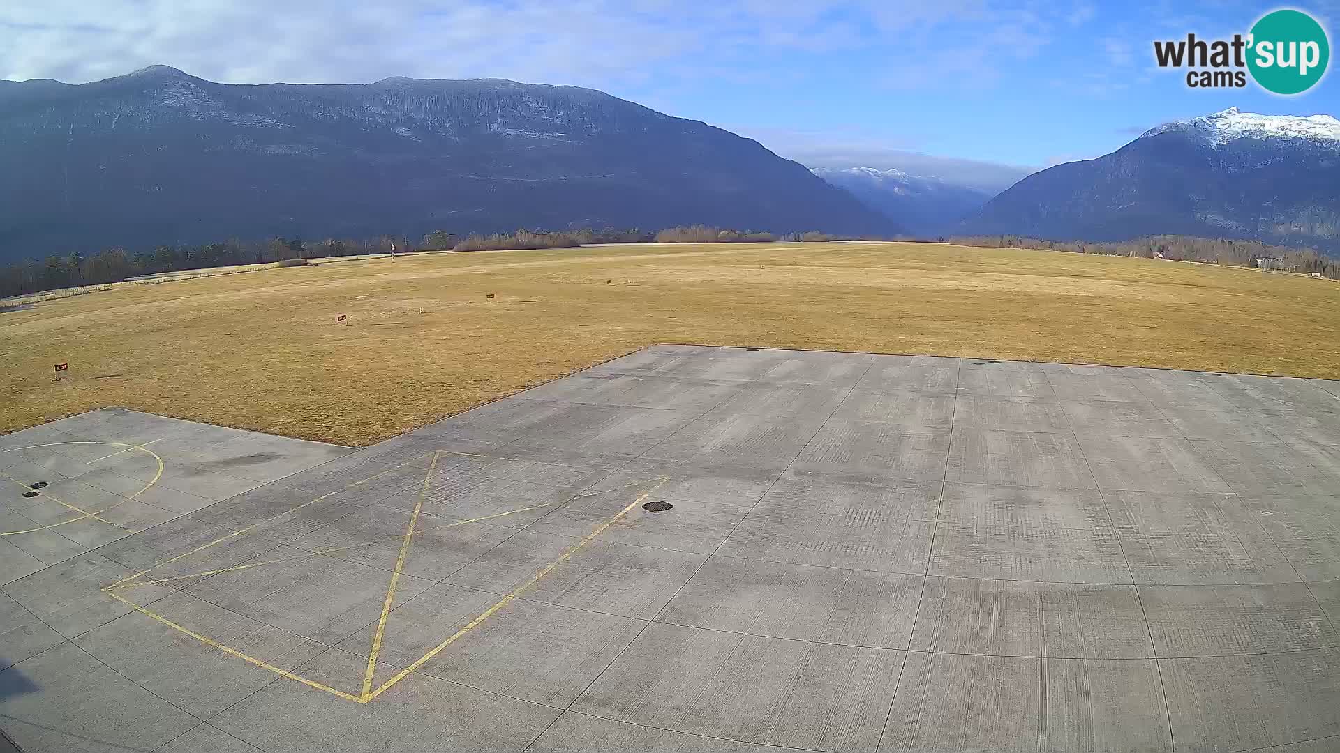 Bovec airport webcam – Skydive Bovec