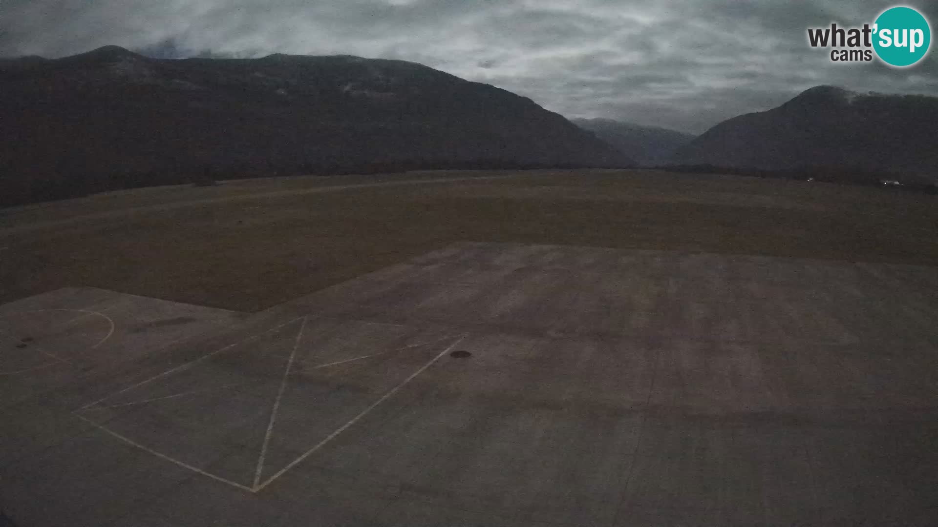 Bovec spletna kamera letališče – Skydive Bovec