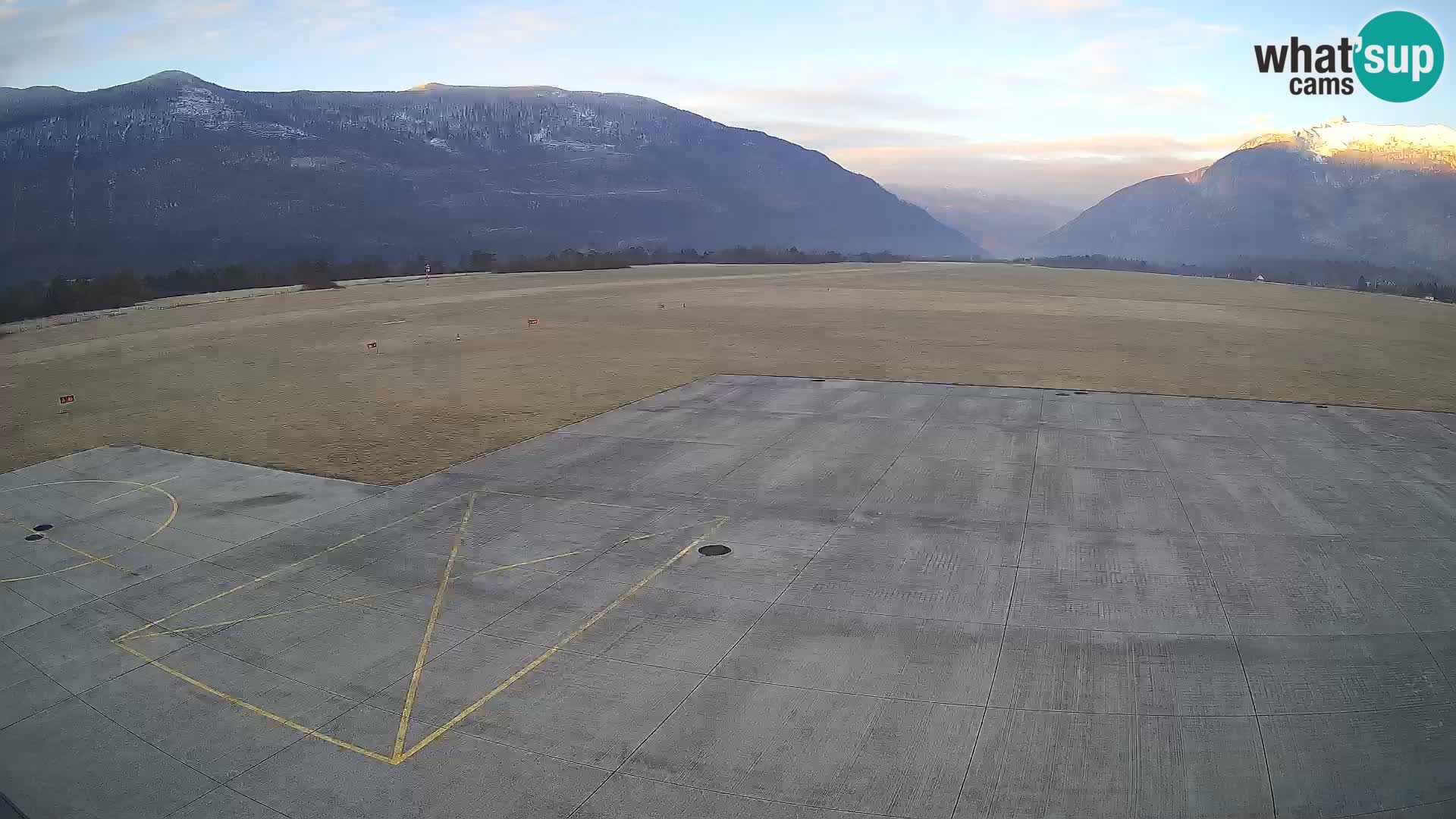 Webcam des Flughafens Bovec – Skydive Bovec