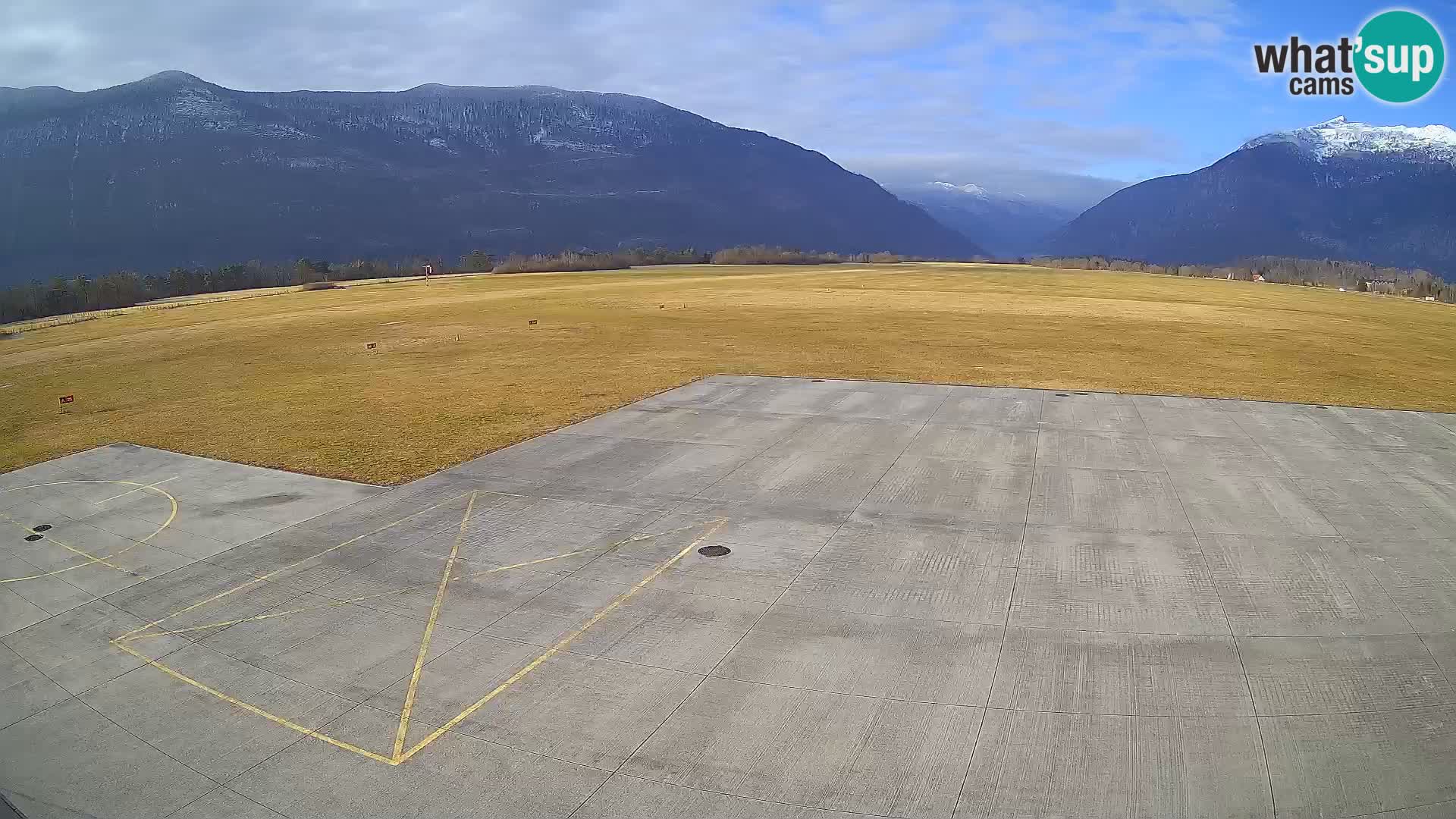 Bovec airport webcam – Skydive Bovec