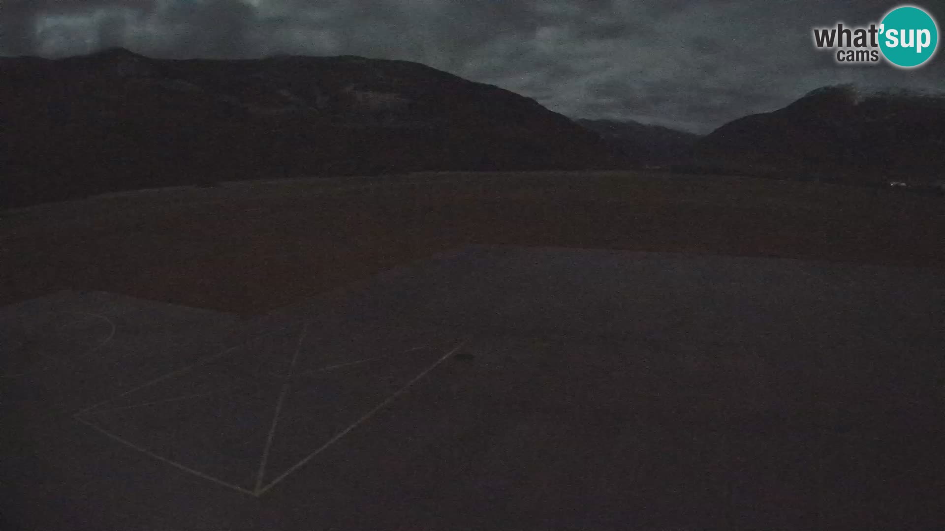 Webcam aereoporto di Bovec (Plezzo) – Vista verso il Kanin