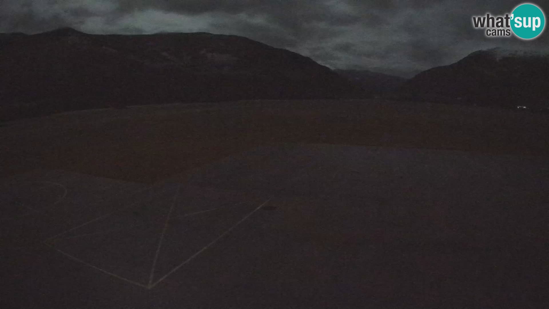 Webcam aereoporto di Bovec (Plezzo) – Vista verso il Kanin