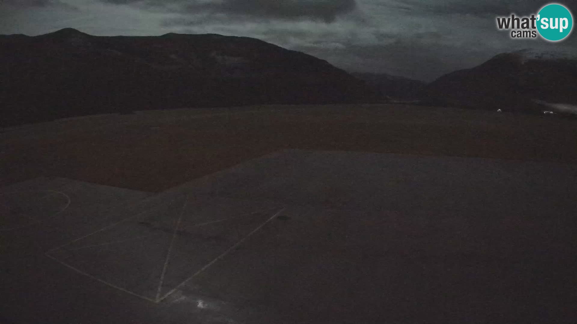 Webcam aereoporto di Bovec (Plezzo) – Vista verso il Kanin