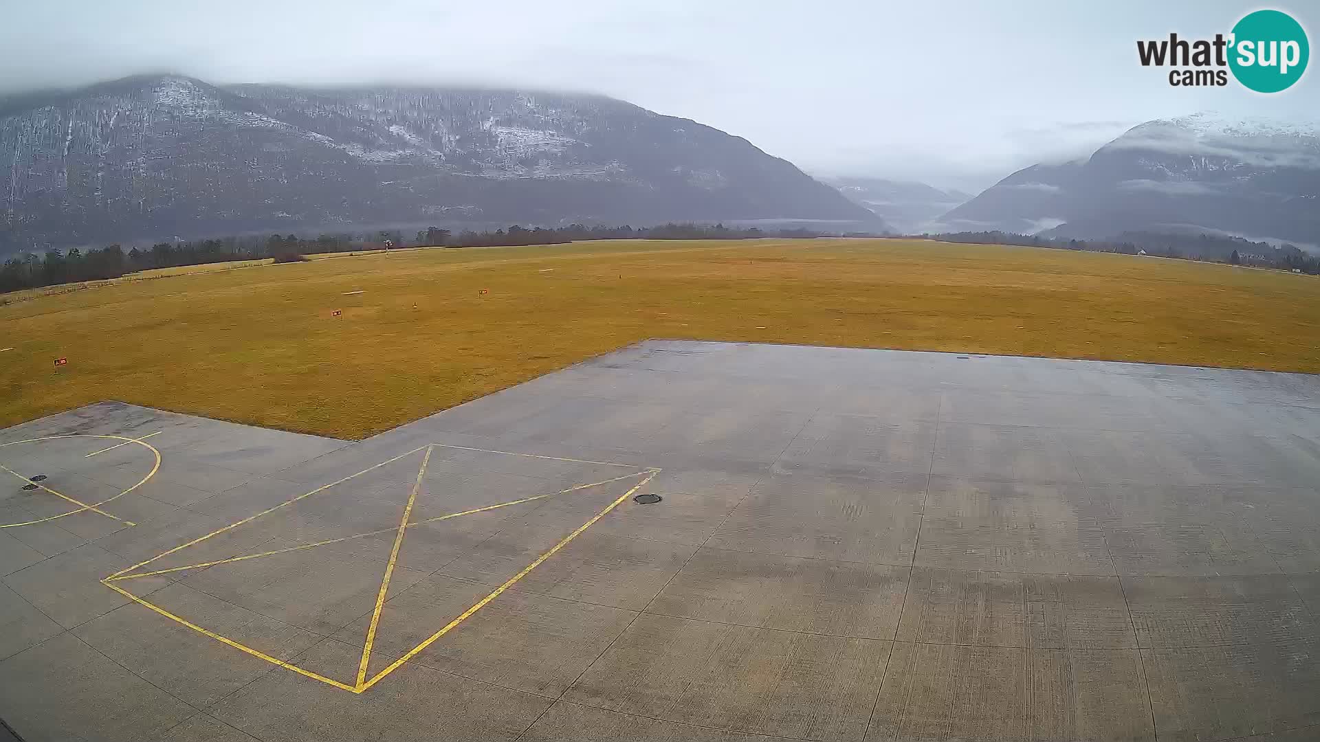 Web kamera zračne luke Bovec – Skydive Bovec