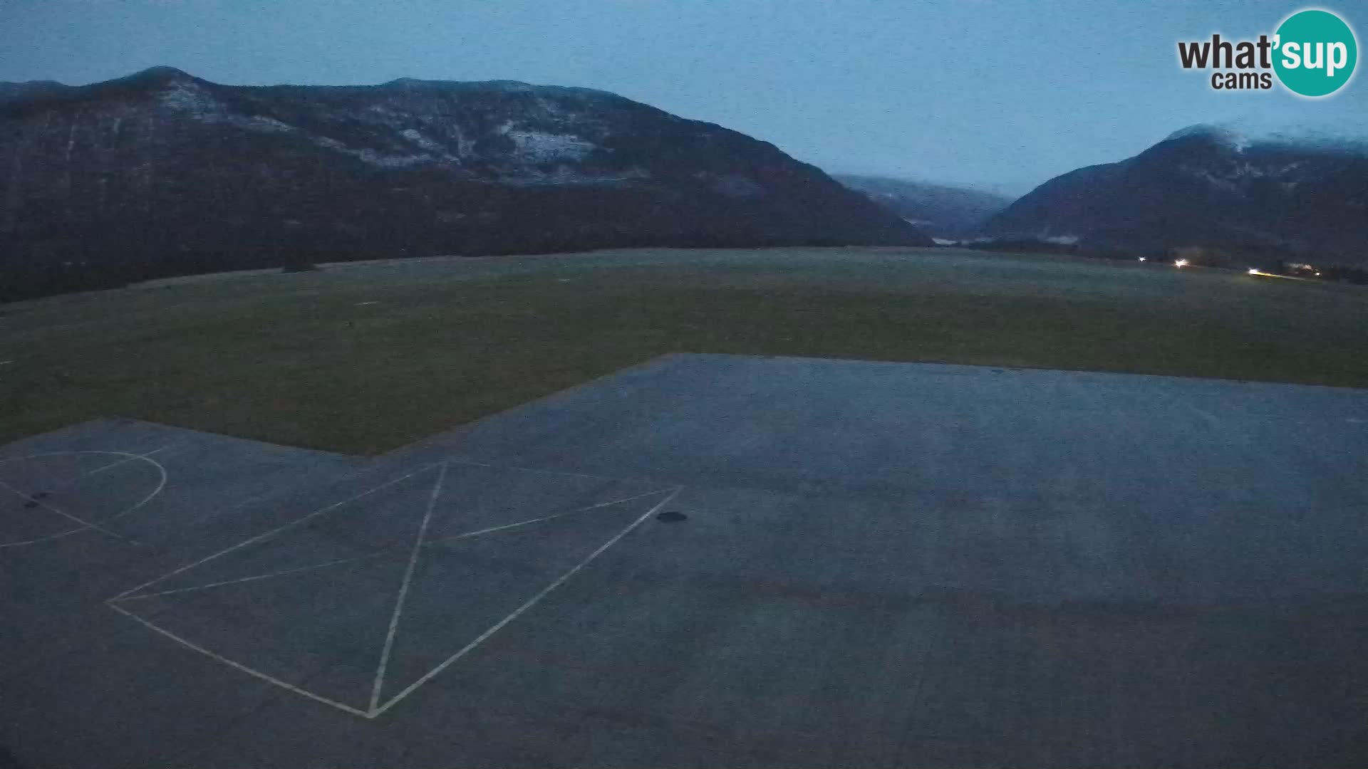Cámara web del aeropuerto de Bovec – Skydive Bovec
