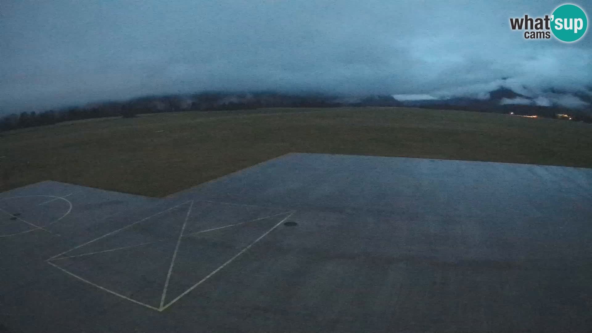 Bovec spletna kamera letališče – Skydive Bovec