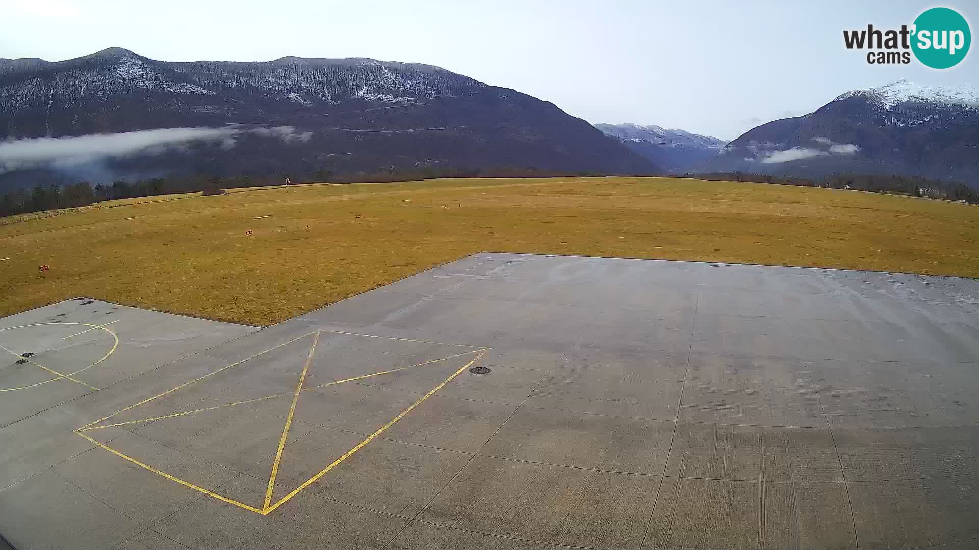 Bovec airport webcam – Skydive Bovec