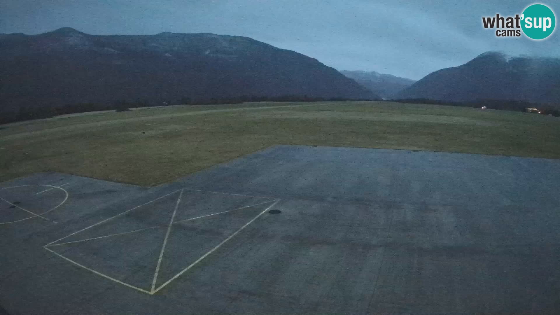 Cámara web del aeropuerto de Bovec – Skydive Bovec