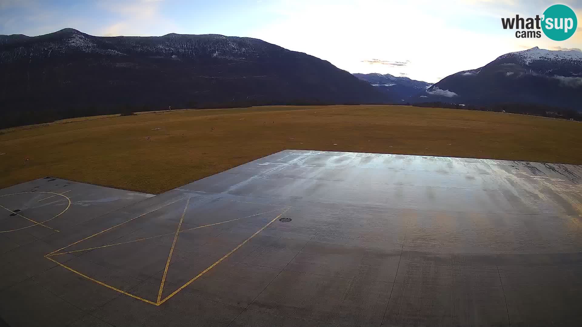 Cámara web del aeropuerto de Bovec – Skydive Bovec