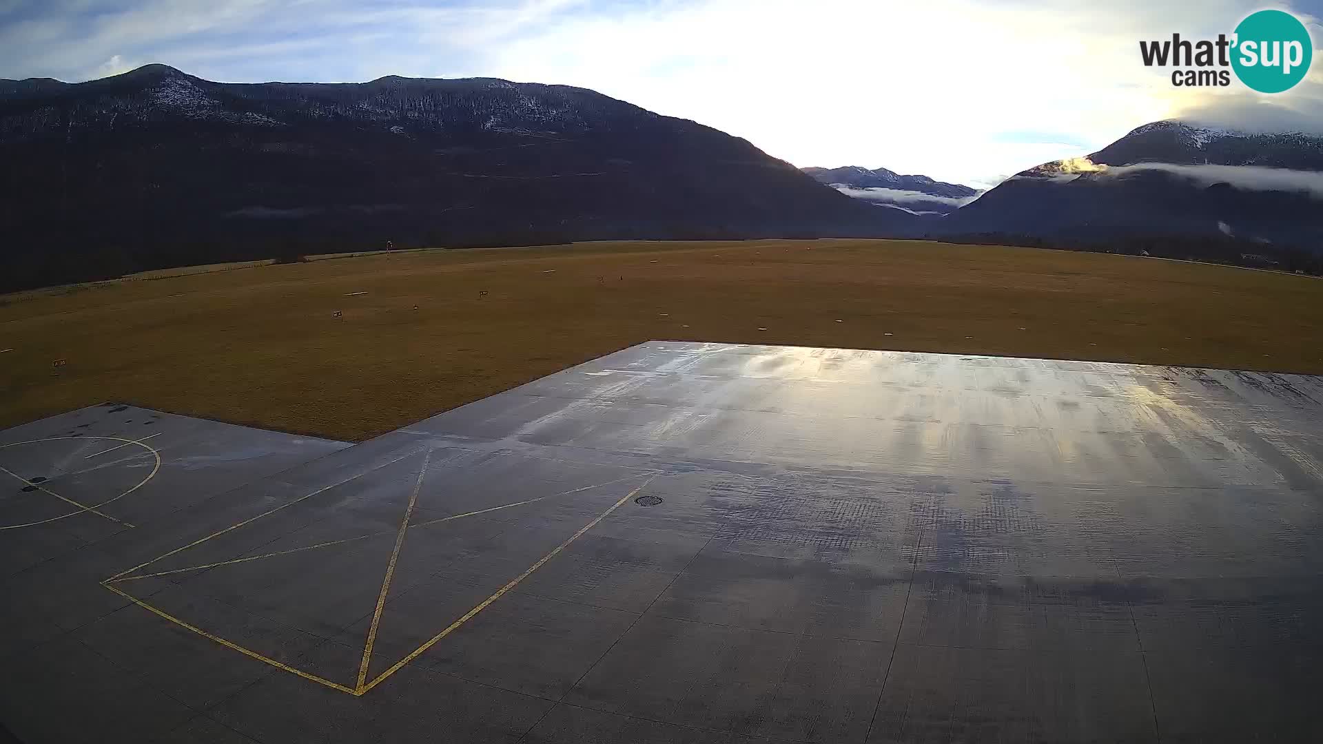 Webcam des Flughafens Bovec – Skydive Bovec