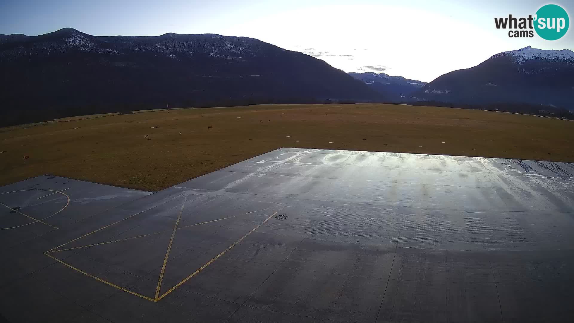 Cámara web del aeropuerto de Bovec – Skydive Bovec