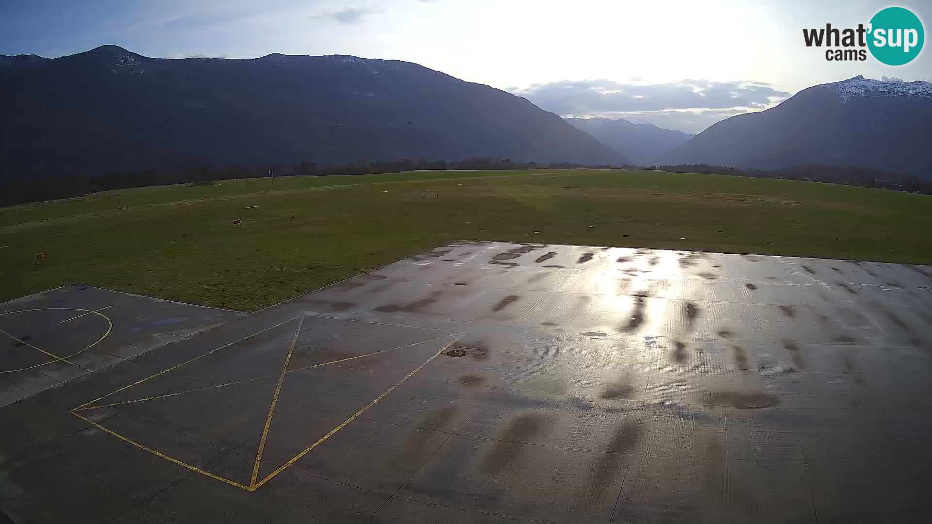 Webcam des Flughafens Bovec – Skydive Bovec