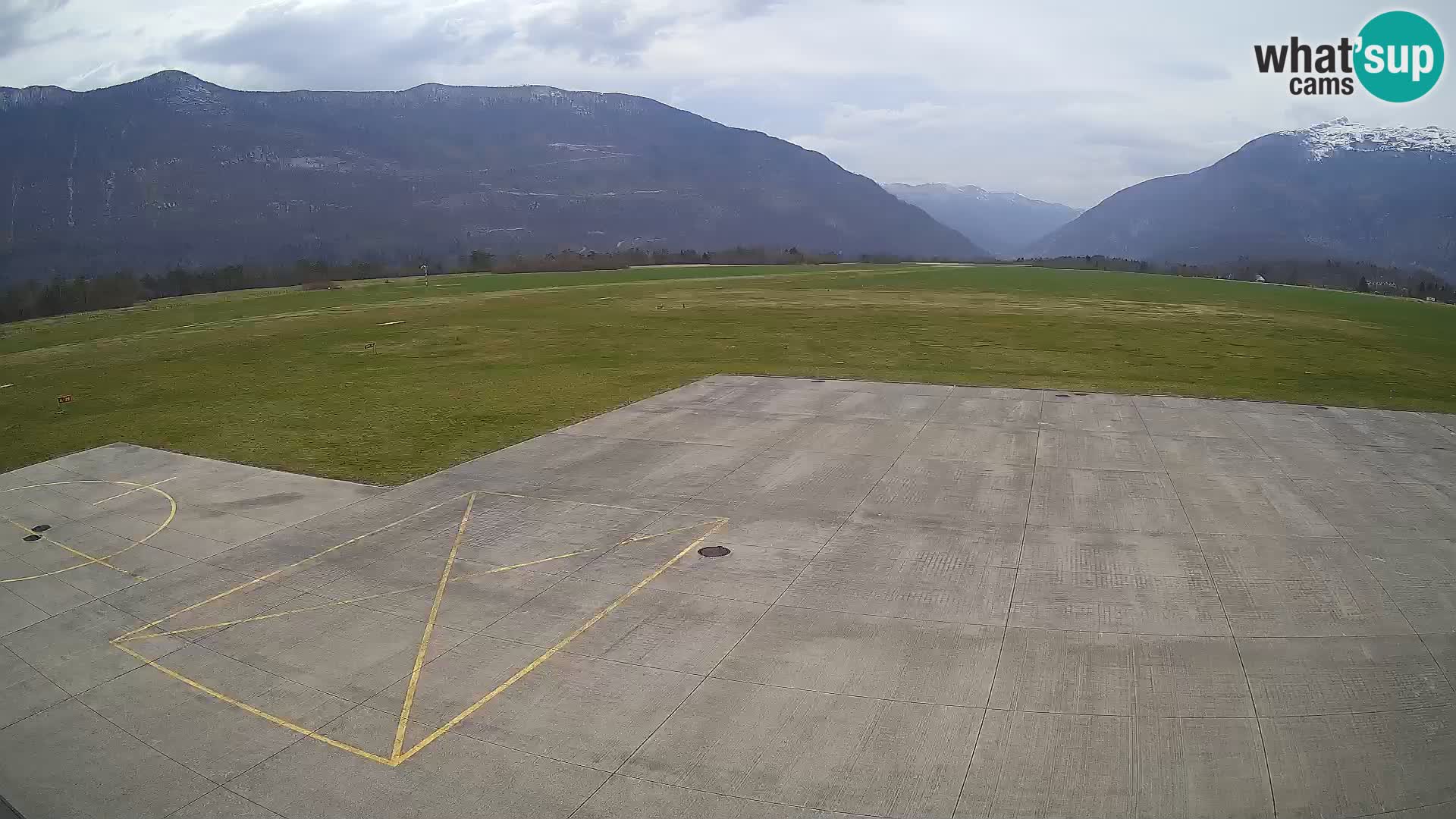 Bovec airport webcam – Skydive Bovec