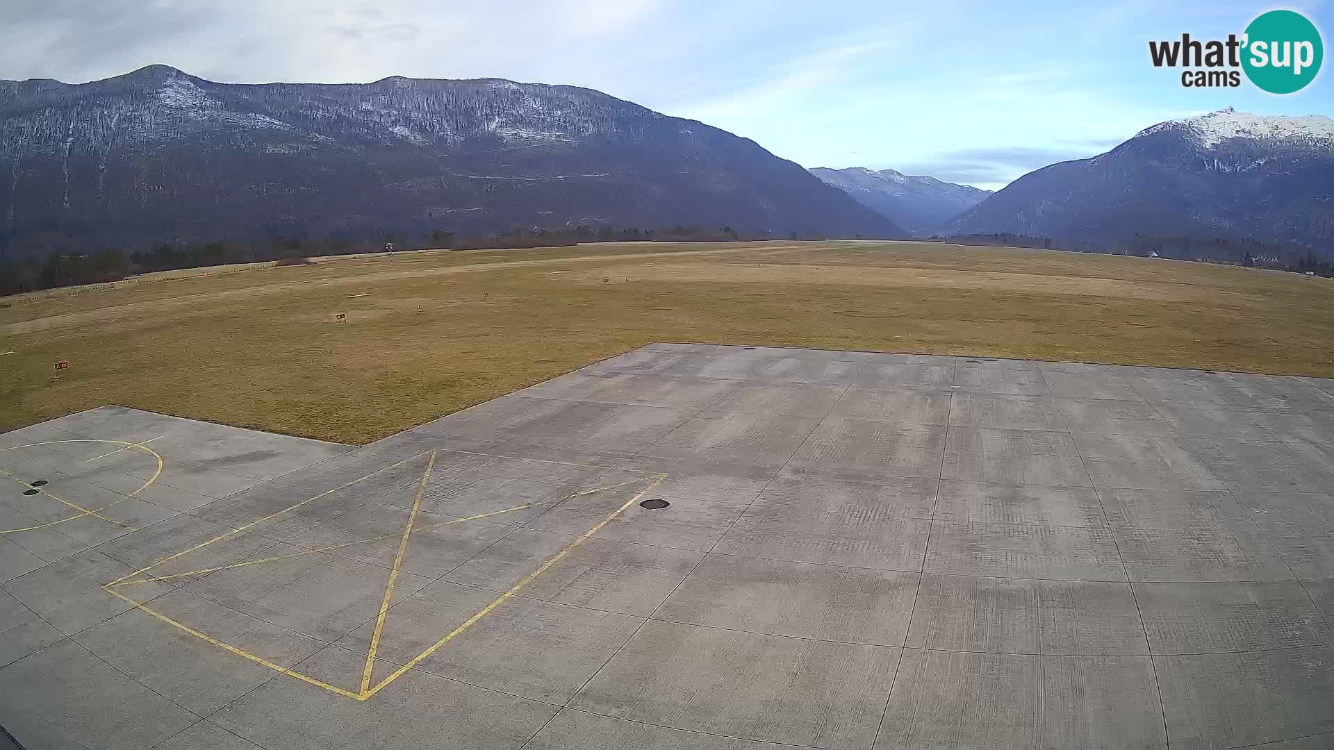 Bovec spletna kamera letališče – Skydive Bovec
