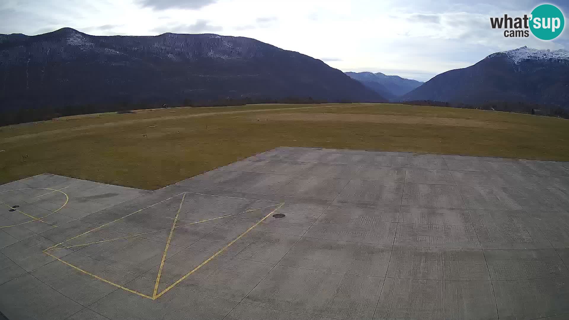 Bovec airport webcam – Skydive Bovec