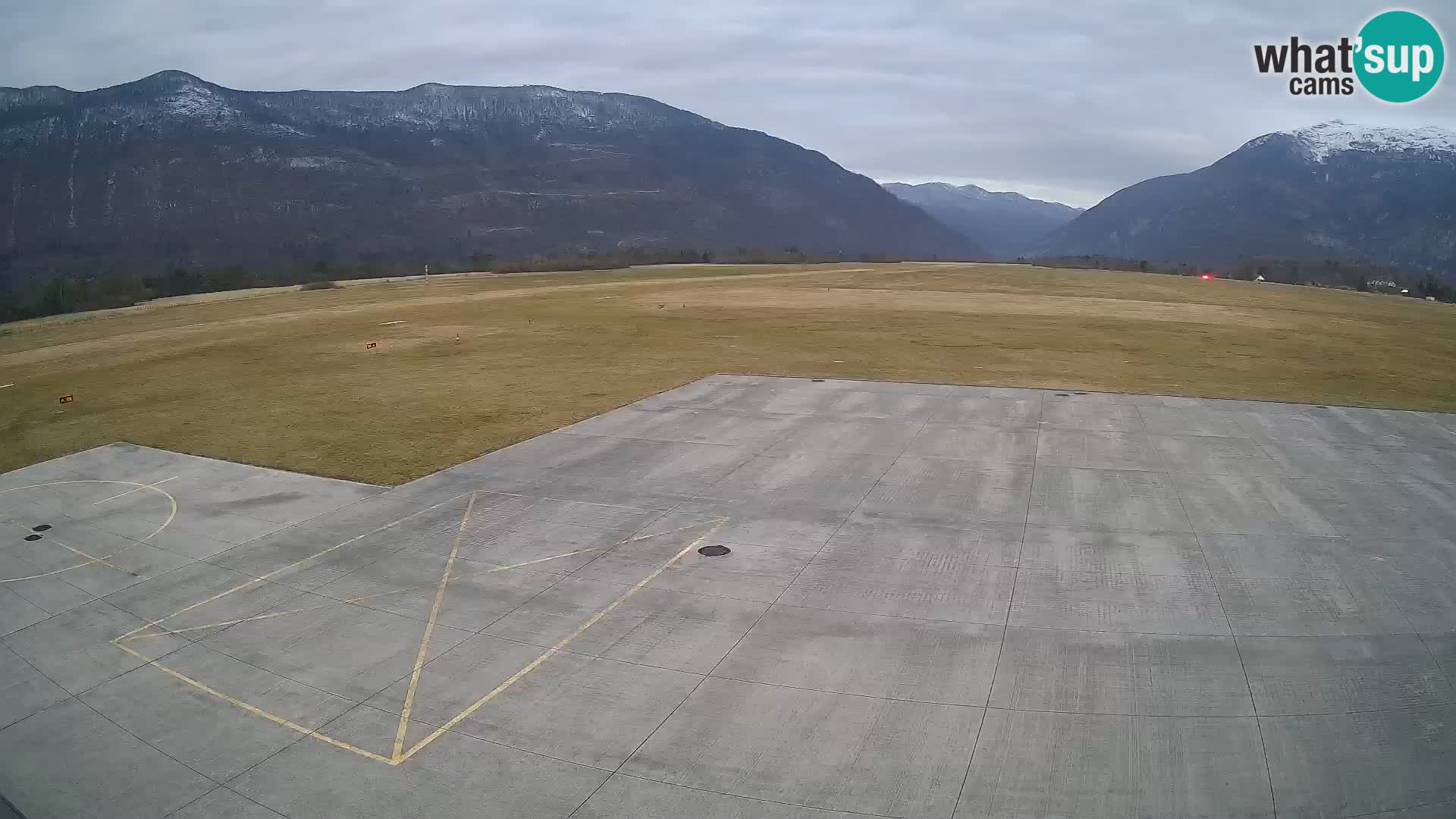 Bovec spletna kamera letališče – Skydive Bovec