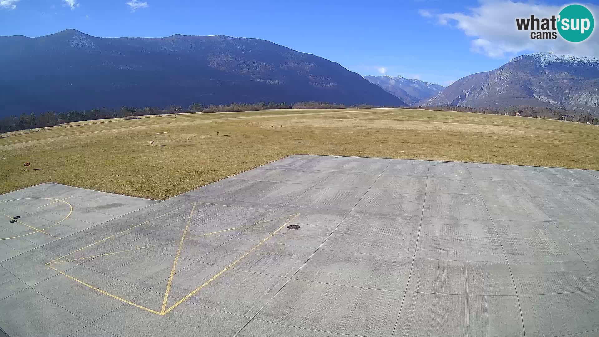 Bovec airport webcam – Skydive Bovec