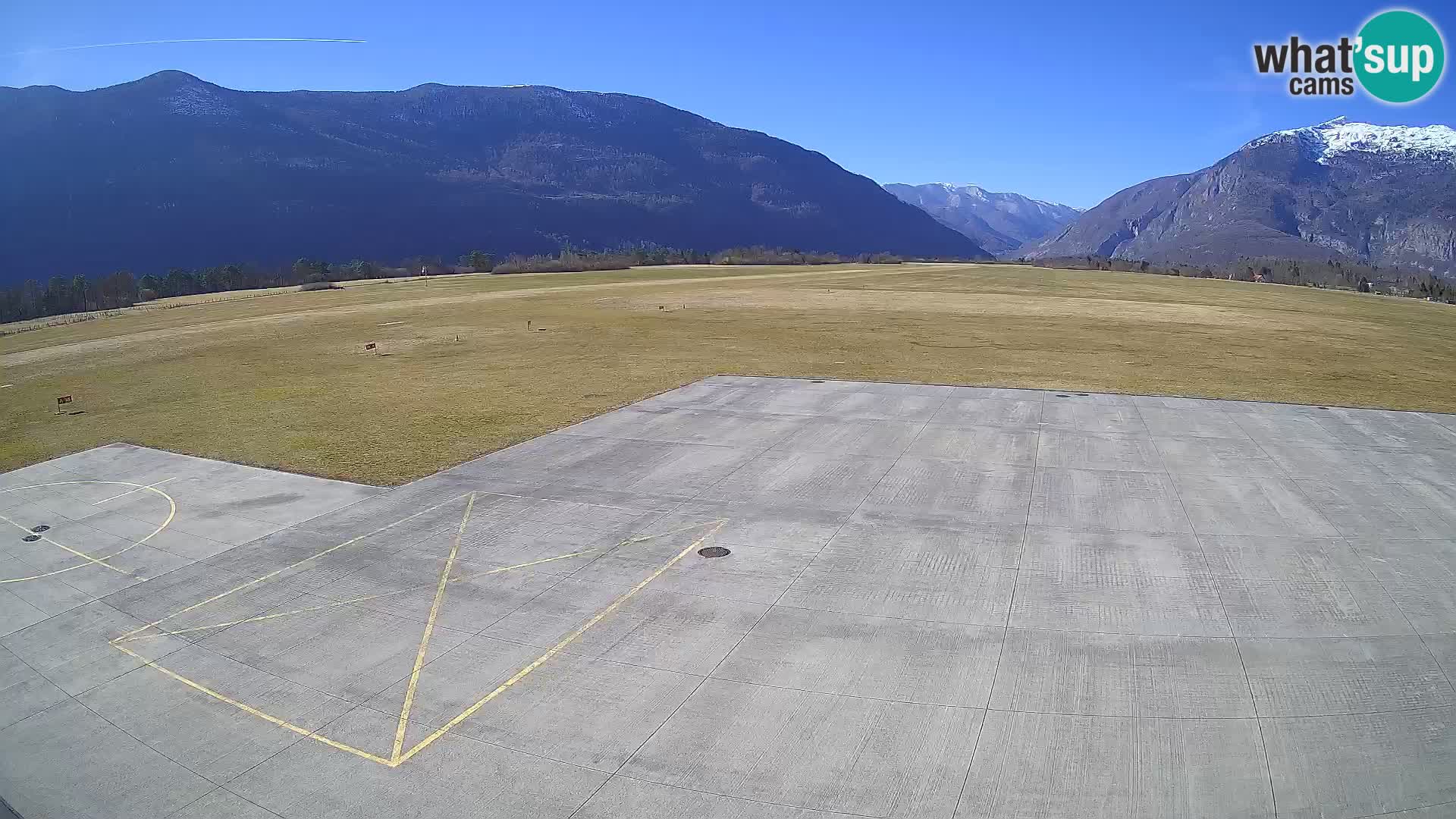 Bovec airport webcam – Skydive Bovec