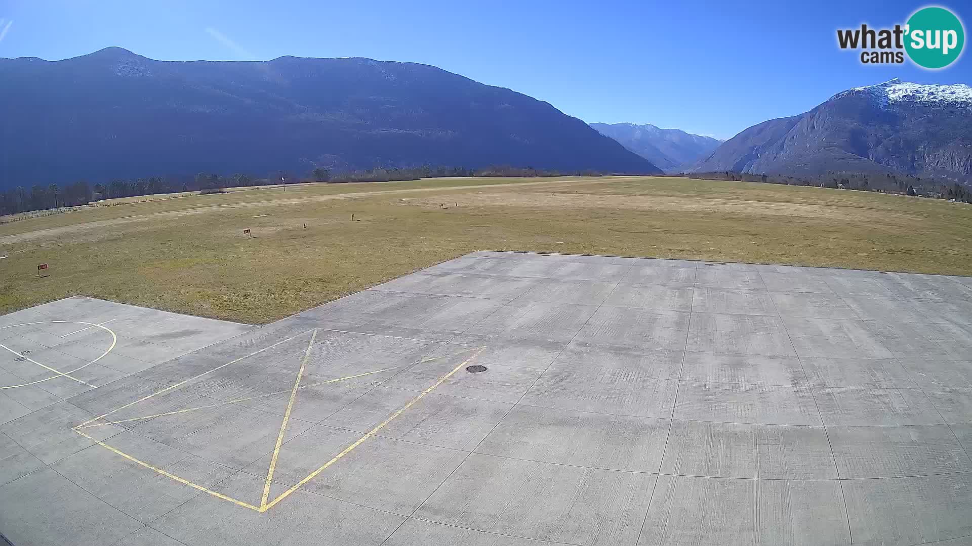 Bovec airport webcam – Skydive Bovec