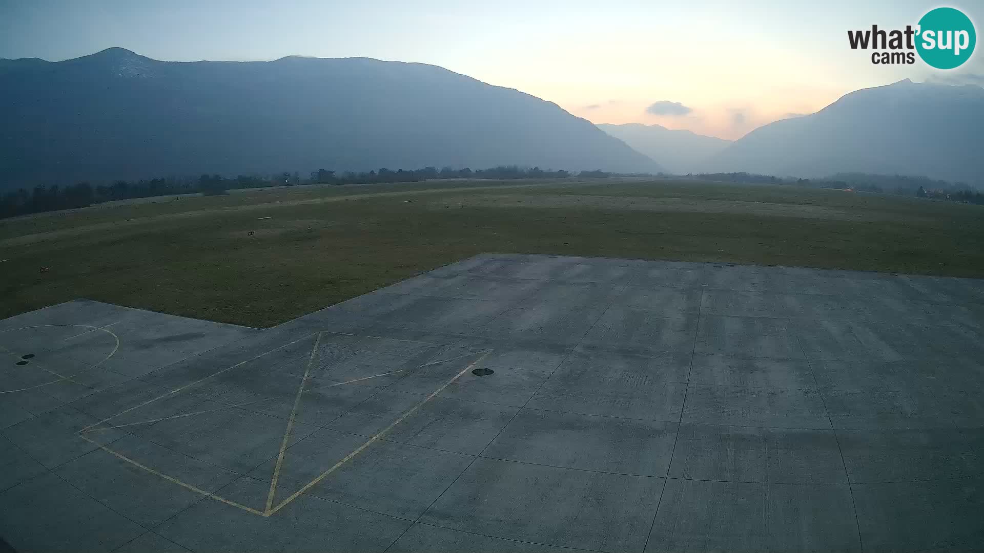 Bovec airport webcam – Skydive Bovec