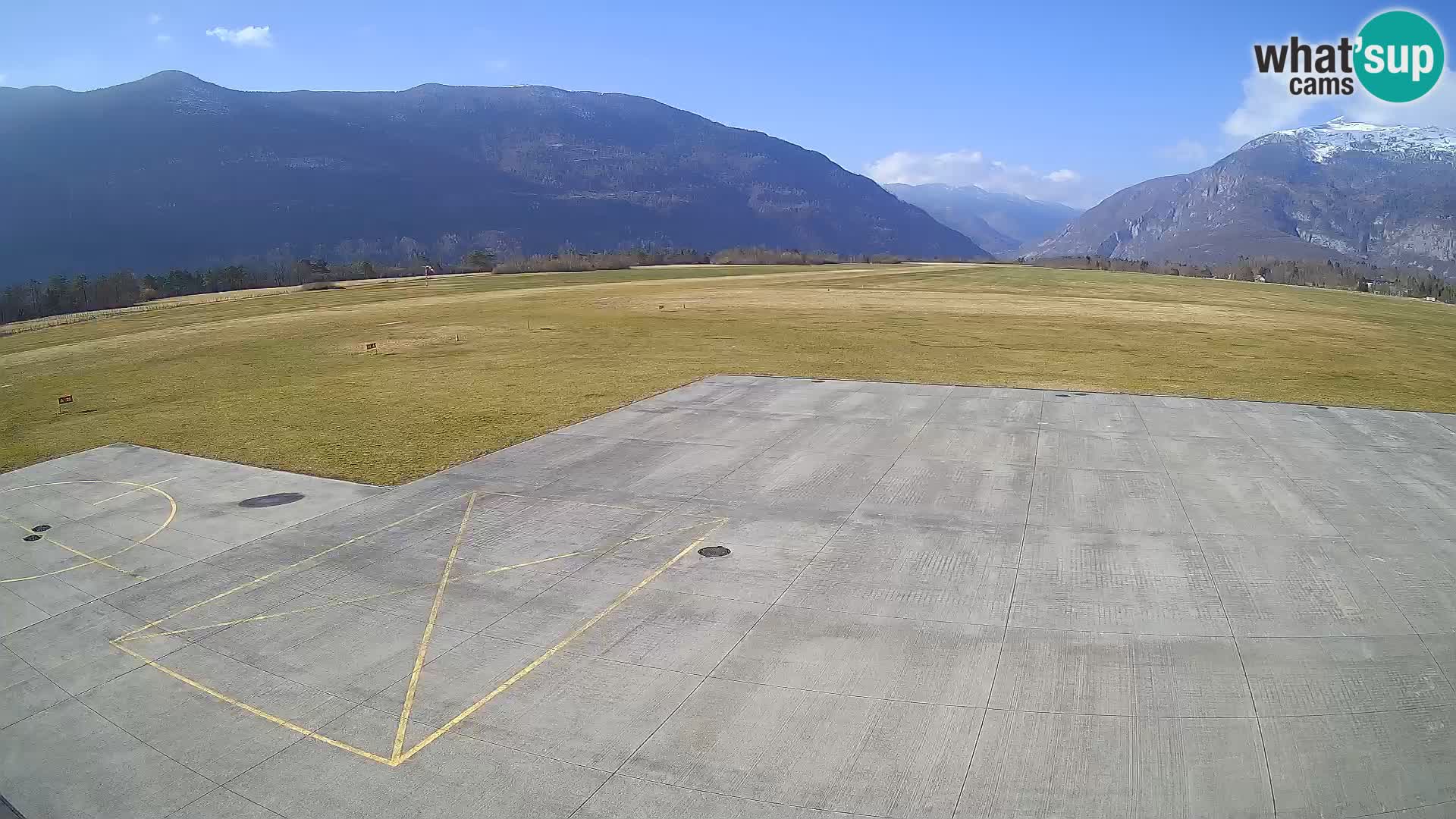 Bovec airport webcam – Skydive Bovec