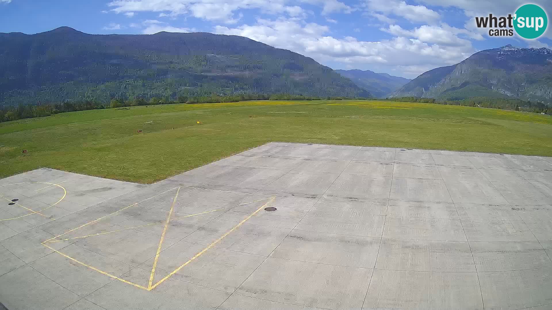 Bovec spletna kamera letališče – Skydive Bovec