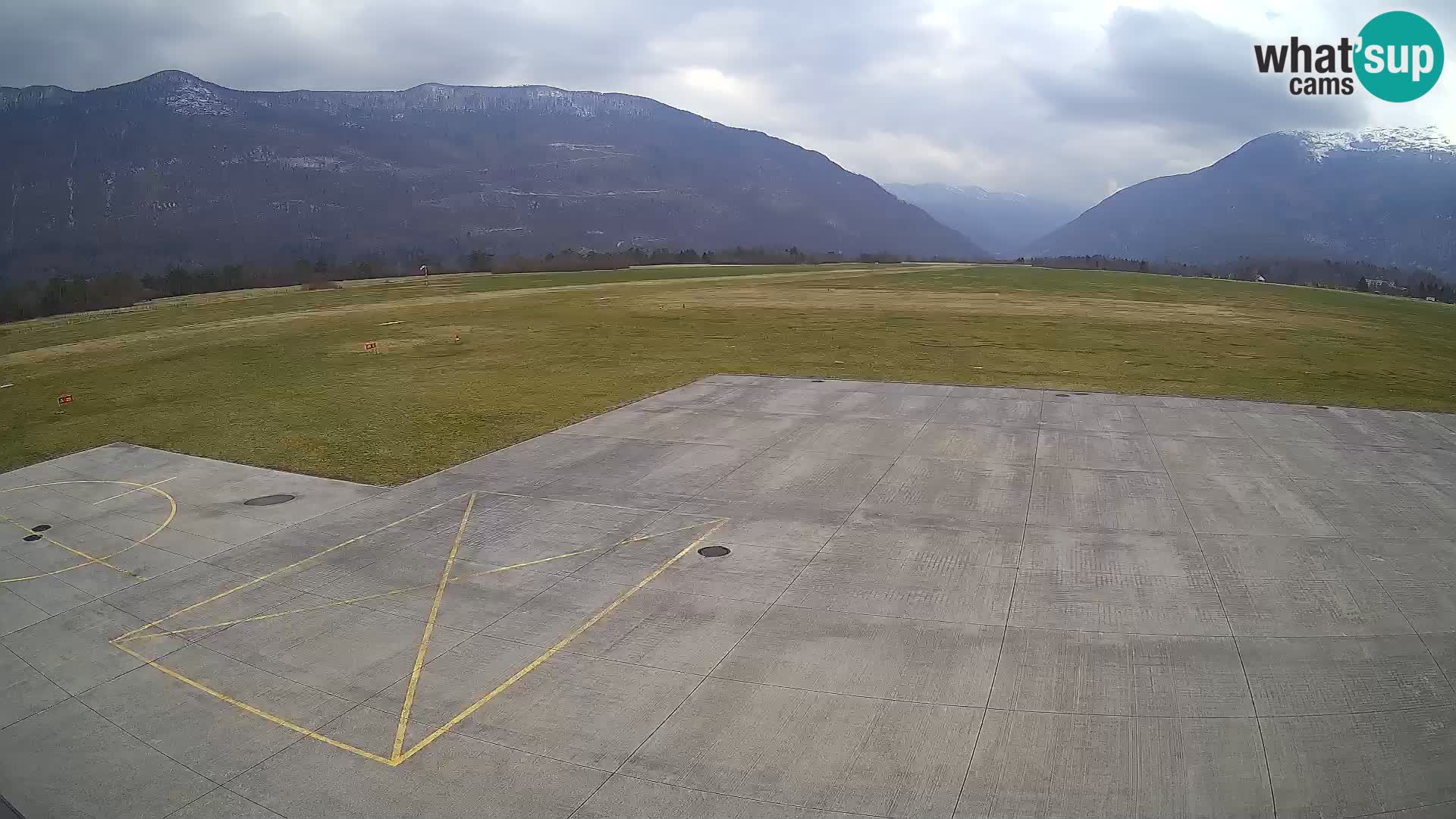 Cámara web del aeropuerto de Bovec – Skydive Bovec