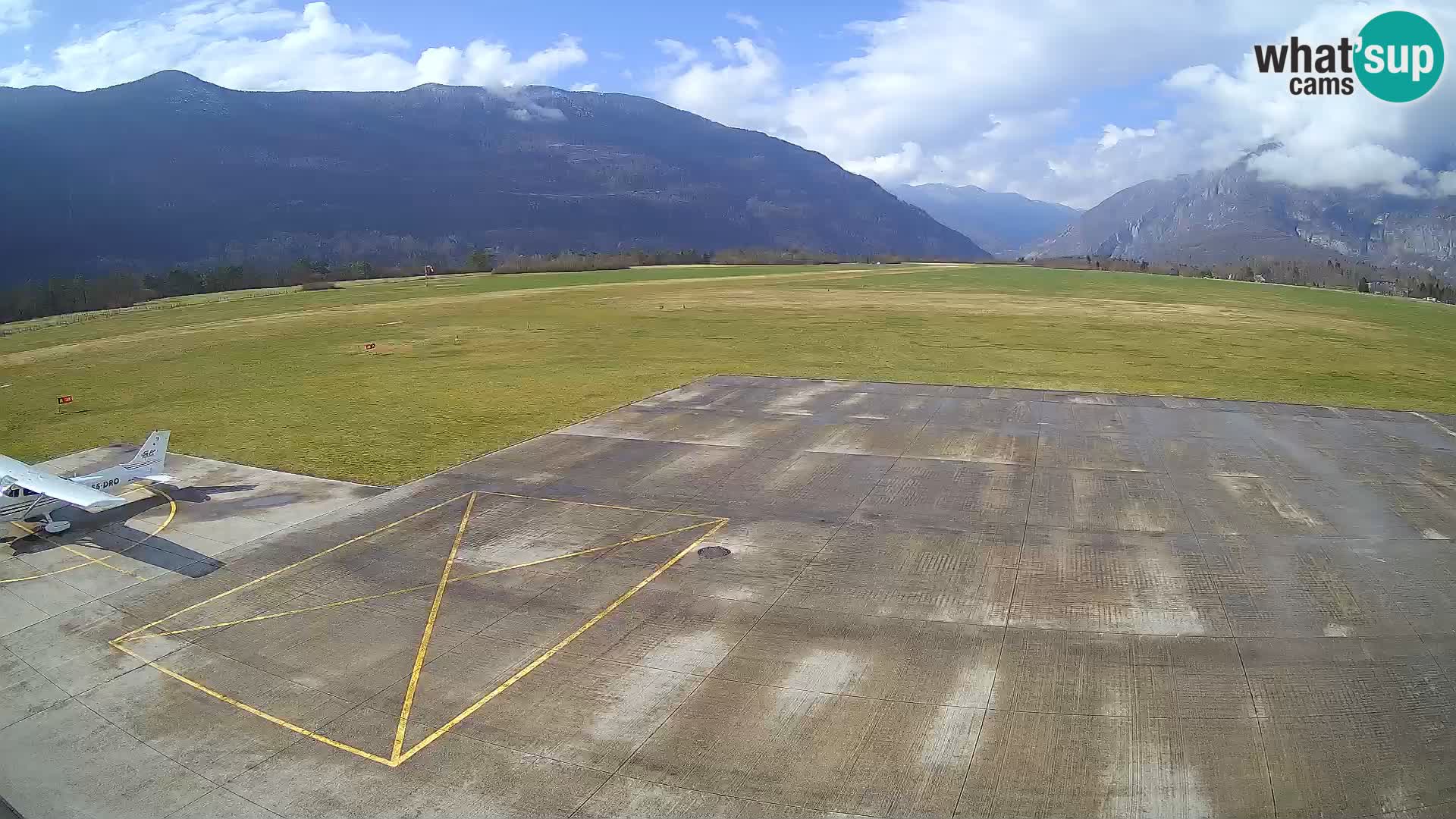Bovec airport webcam – Skydive Bovec