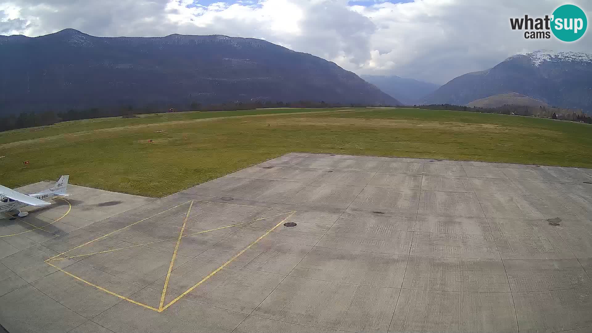 Bovec spletna kamera letališče – Skydive Bovec