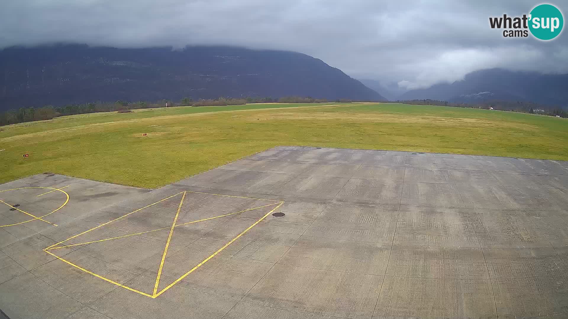 Bovec airport webcam – Skydive Bovec