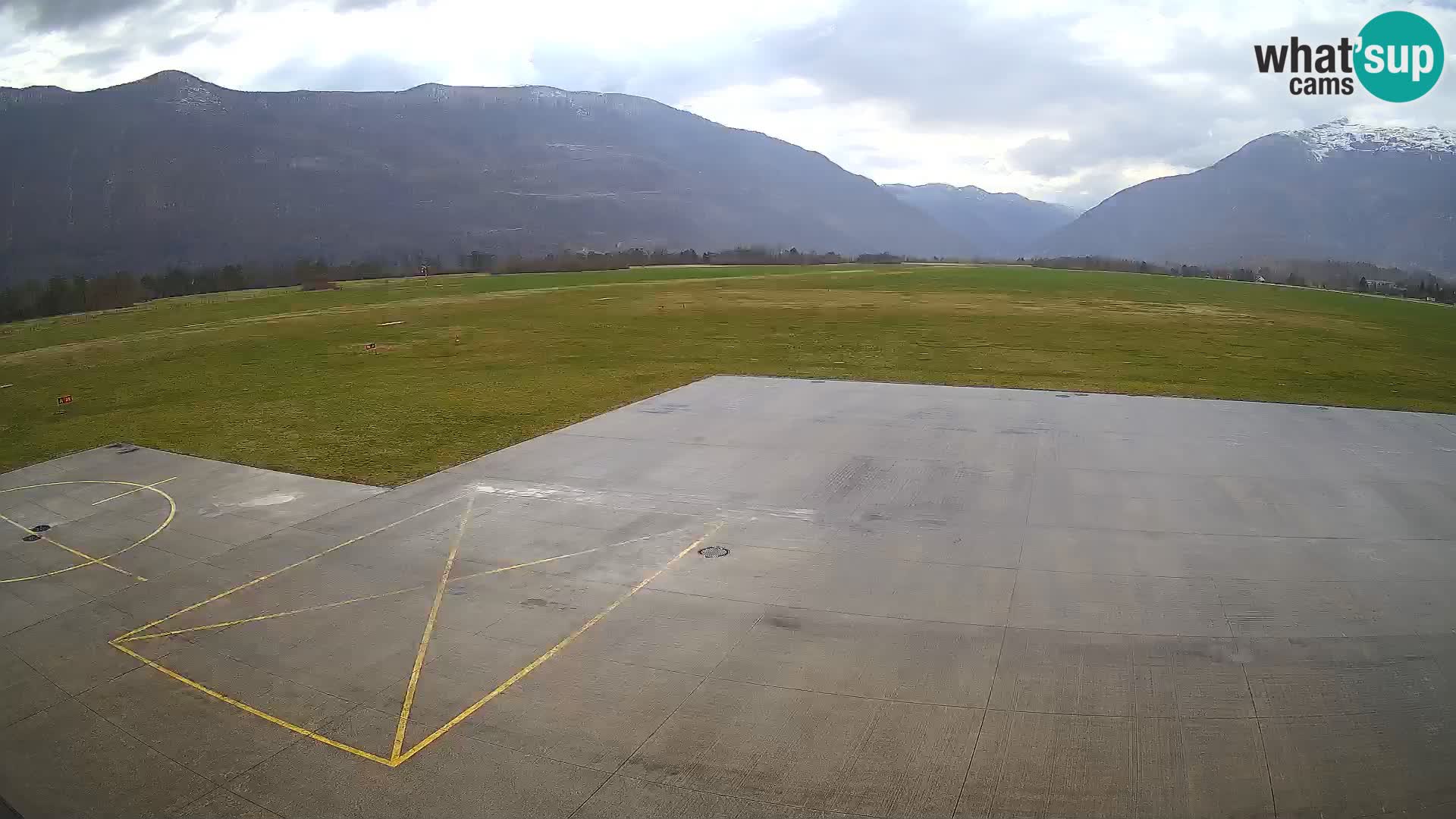 Bovec airport webcam – Skydive Bovec