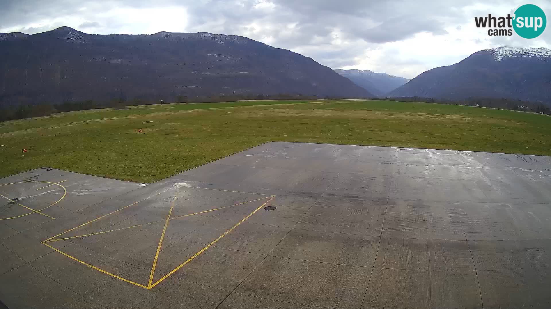 Bovec airport webcam – Skydive Bovec