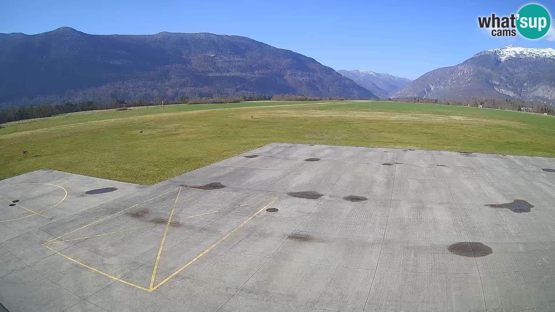 Bovec airport webcam – Skydive Bovec