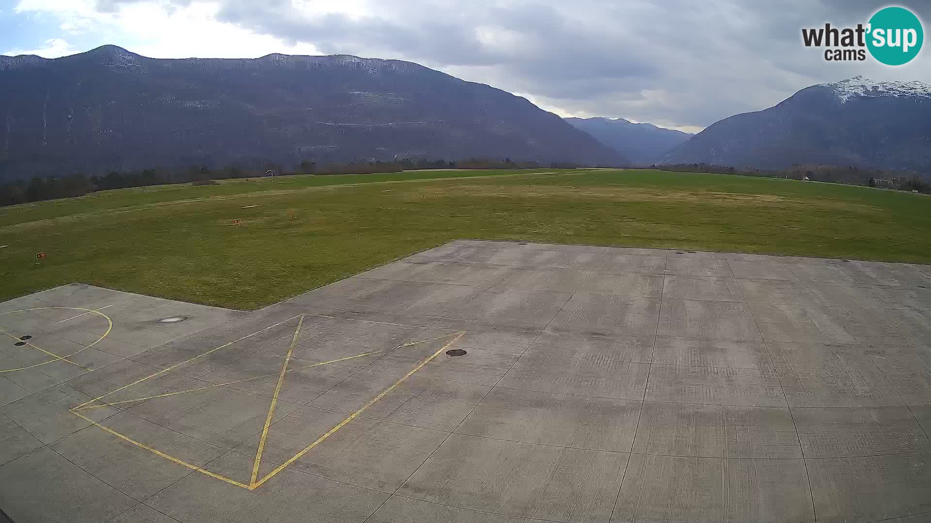 Bovec airport webcam – Skydive Bovec