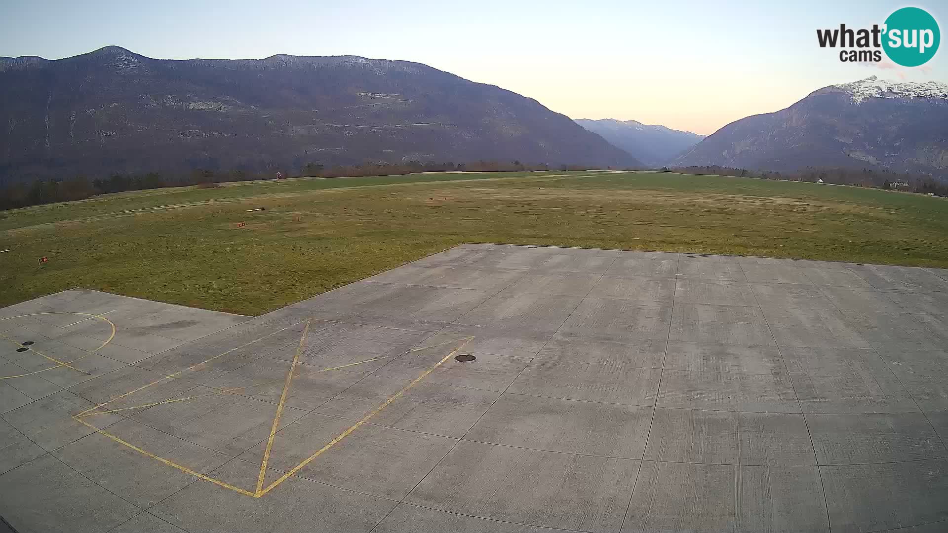 Cámara web del aeropuerto de Bovec – Skydive Bovec