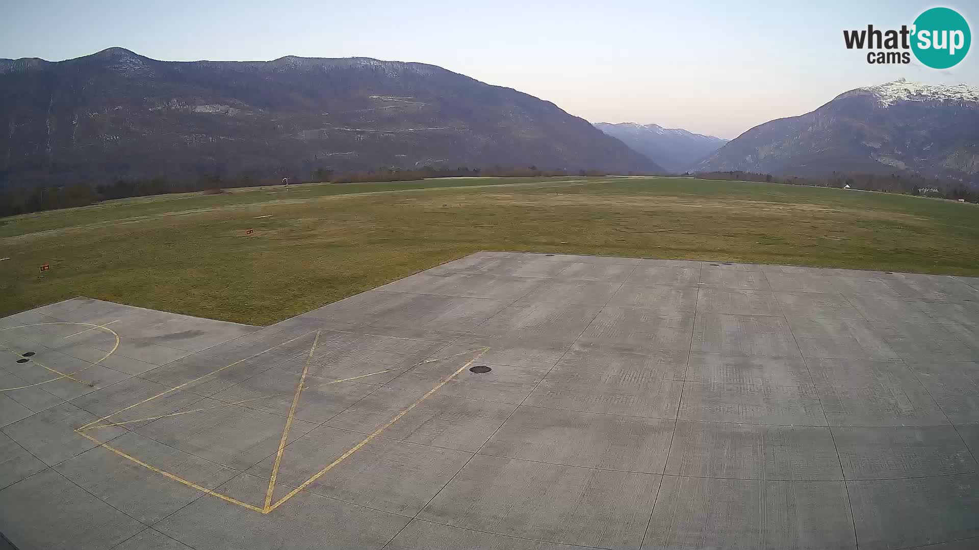 Webcam des Flughafens Bovec – Skydive Bovec