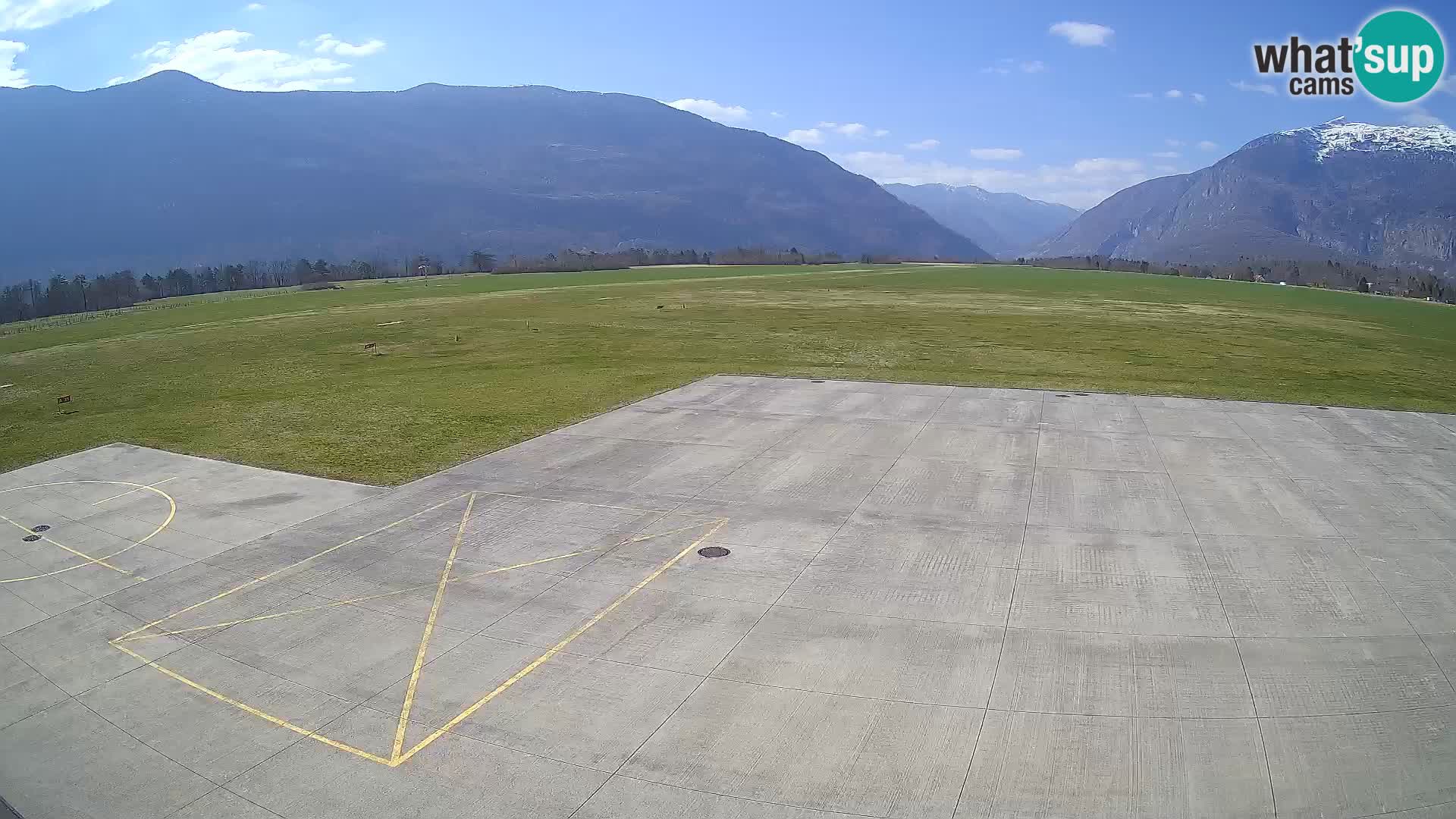 Bovec spletna kamera letališče – Skydive Bovec