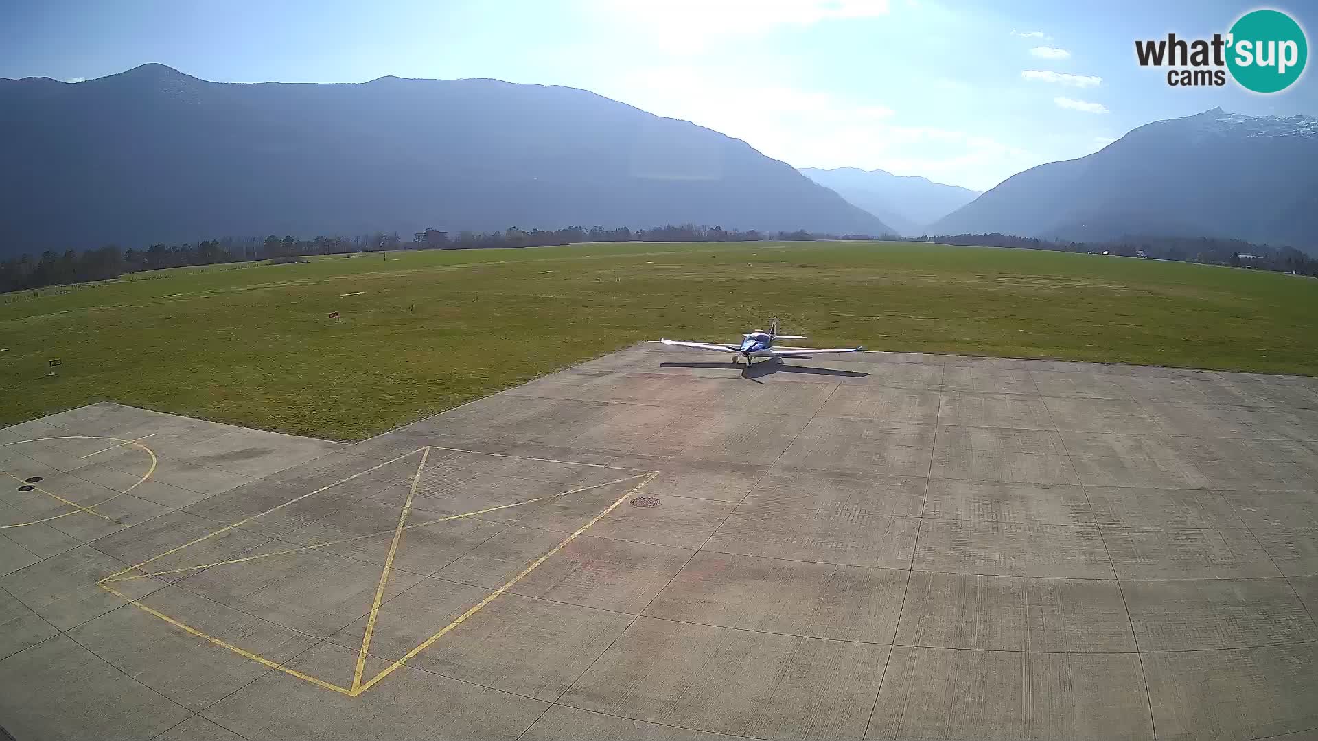 Bovec airport webcam – Skydive Bovec