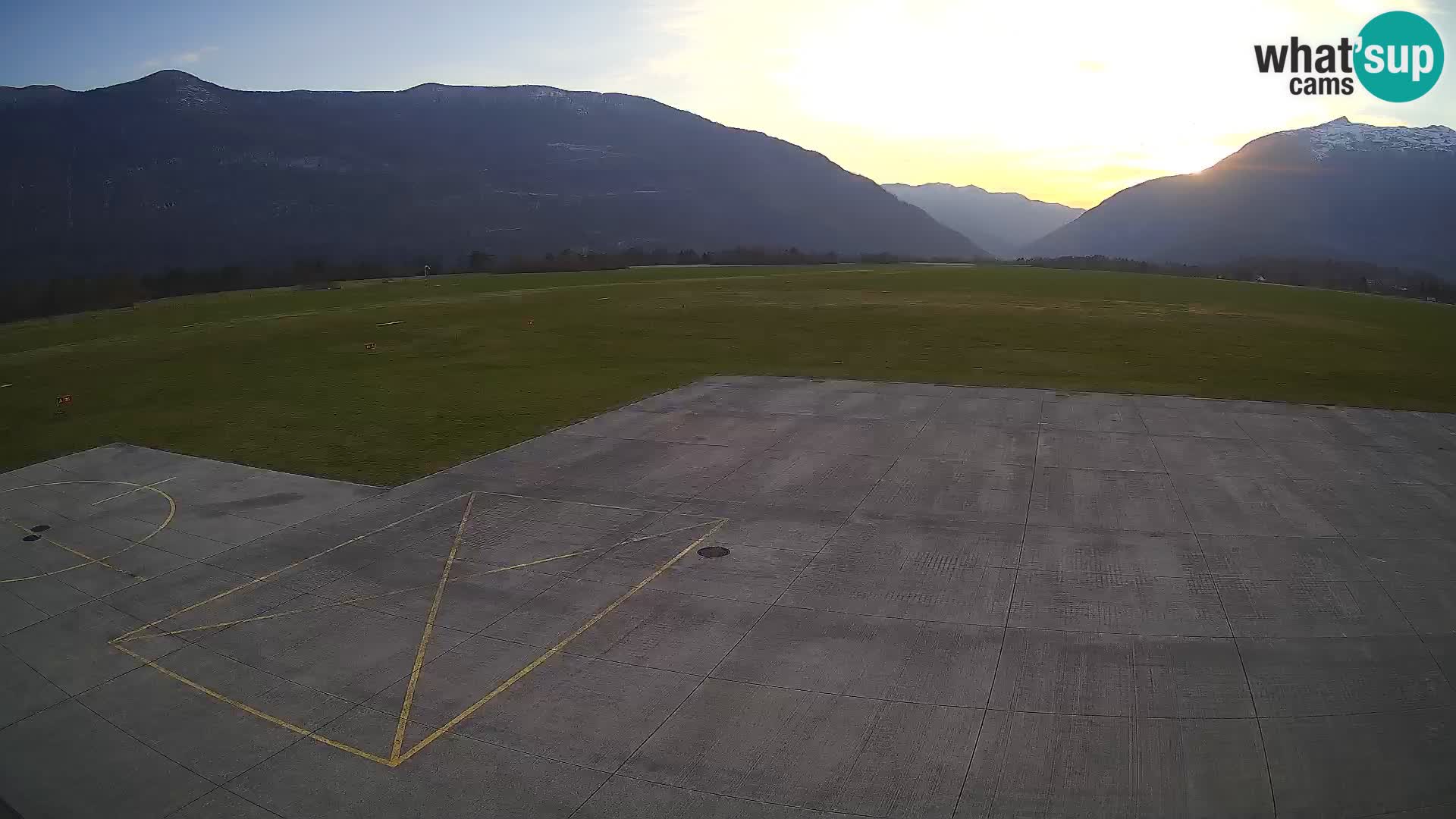 Webcam des Flughafens Bovec – Skydive Bovec