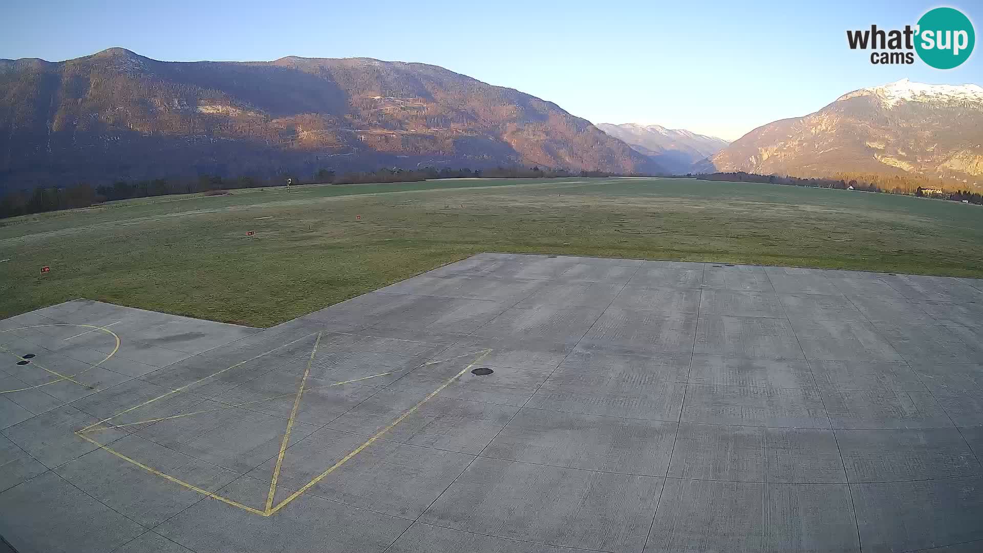 Webcam des Flughafens Bovec – Skydive Bovec