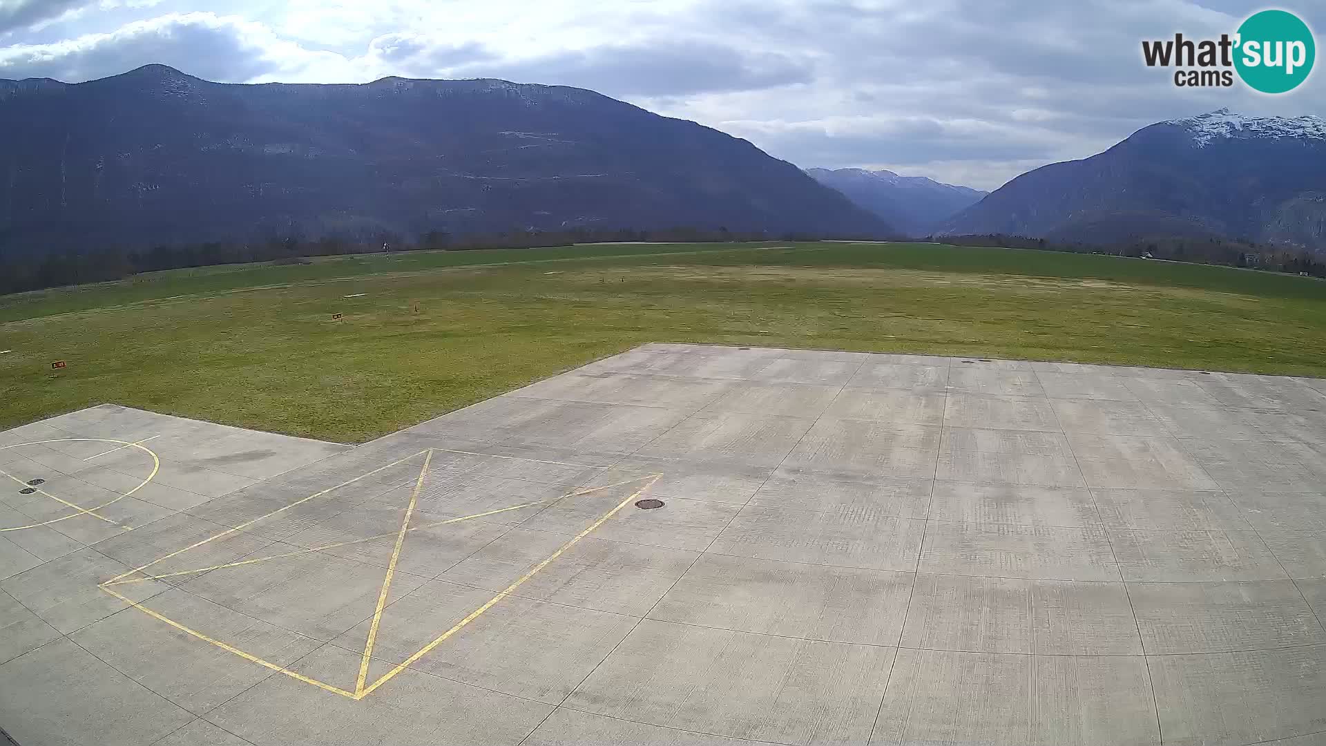 Web kamera zračne luke Bovec – Skydive Bovec