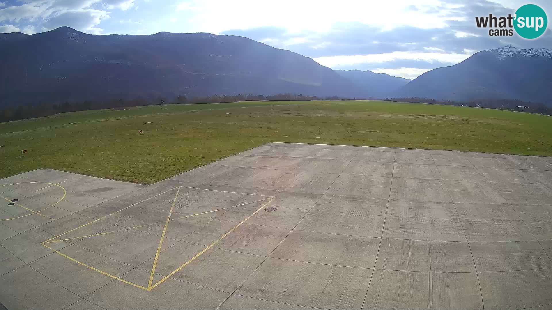 Bovec airport webcam – Skydive Bovec