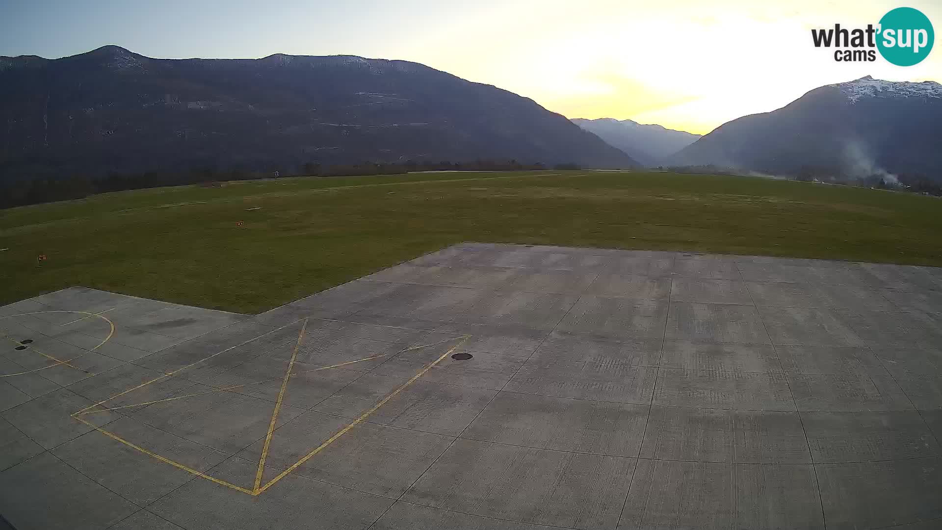 Web kamera zračne luke Bovec – Skydive Bovec