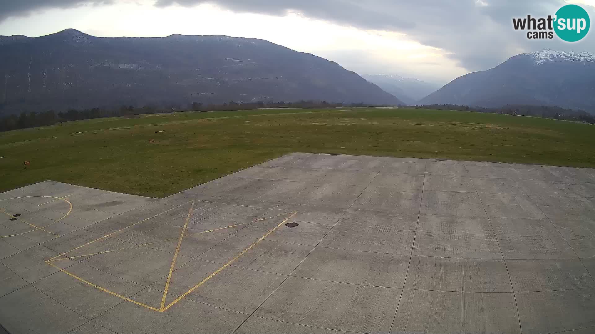 Cámara web del aeropuerto de Bovec – Skydive Bovec